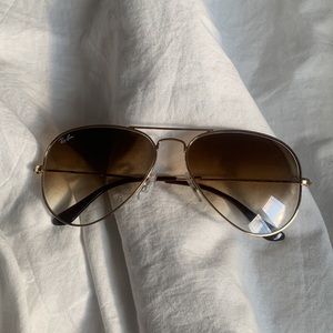 Ray-Ban Aviator Sunglasses